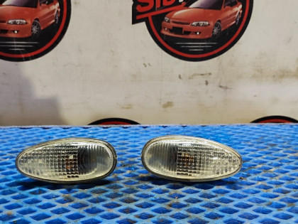 Повторители поворота в крыло