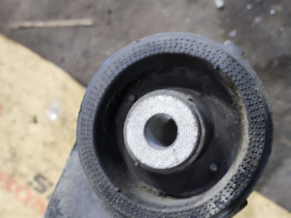 Балка подвески задняя