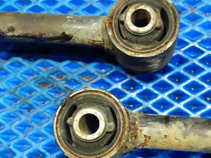 Рычаги задние