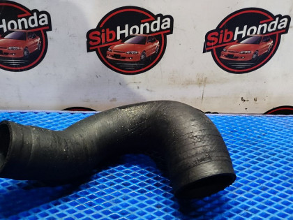 Патрубок интеркулера