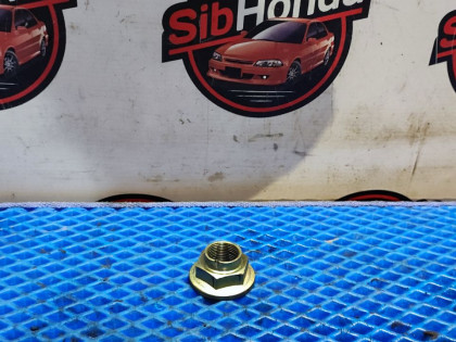 Гайка ступицы