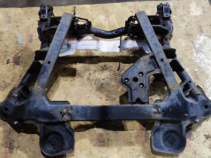 Балка подвески задняя