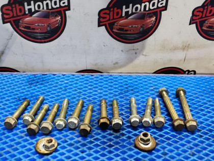 Болты задней подвески