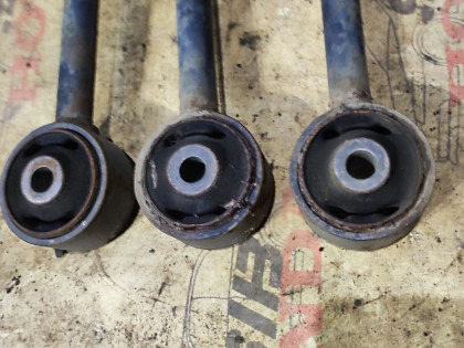 Рычаги задние