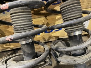 Стойки MITSUBISHI OUTLANDER OEM 4060A173 	4060A174   4162A069 CW6W 2007