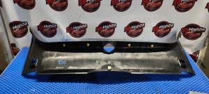 Накладка замка багажника HONDA AVANCIER OEM 84640-S2X-003ZA TA1 1999