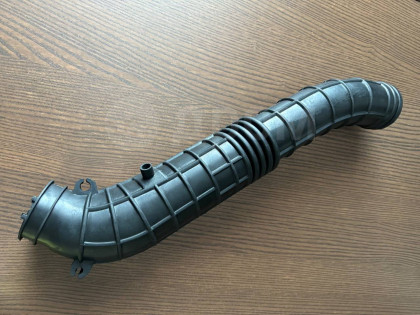 Патрубок воздушного фильтра