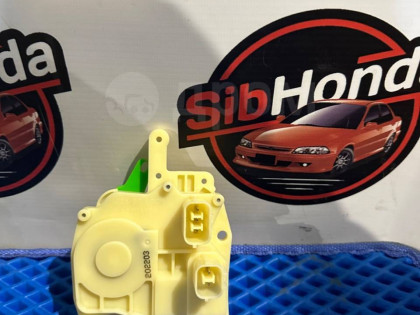 Электропривод замка передний правый